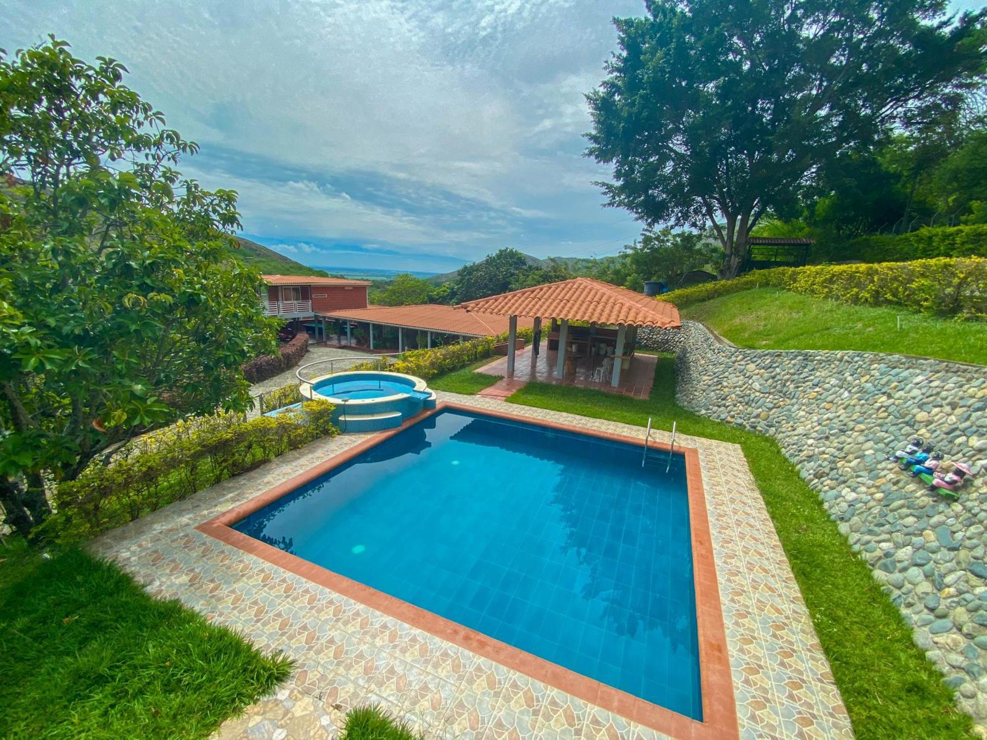 Finca Las Gaviotas - Mulalo, Yumbo Villa Ngoại thất bức ảnh